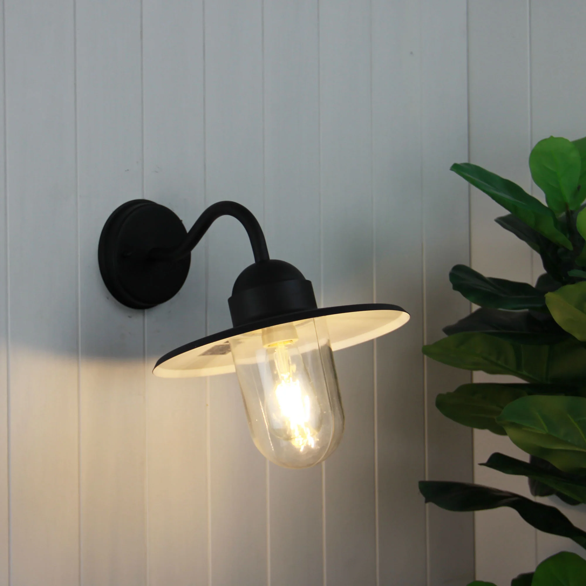 Alley Retro Angled Outdoor Wall Light - Image 4