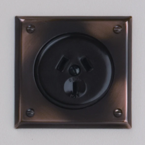 Classic 10 Series Single Power Point Outlet In Brown - Image 5