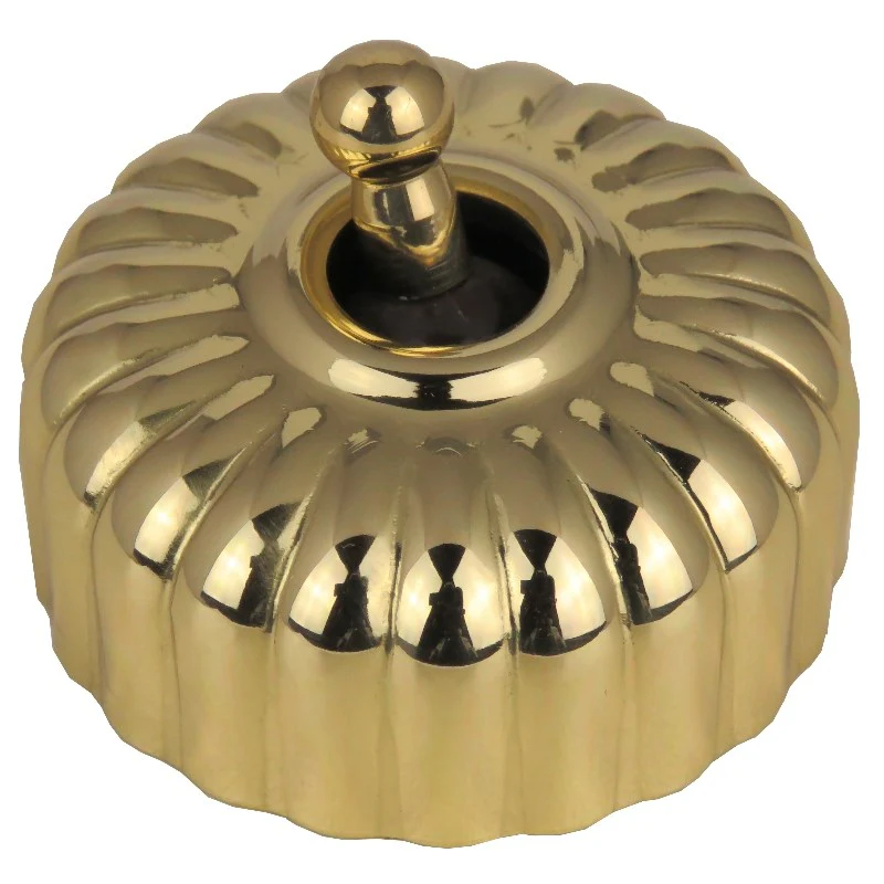 Classic 45 Series 10a Toggle Switch With Fluted Deep Covers - Image 7