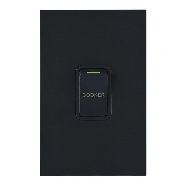 Clouded Leopard Single Oven/Cooker Switch Vertical - Image 3